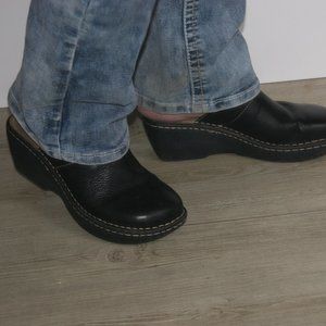 Dex Black Leather Clogs